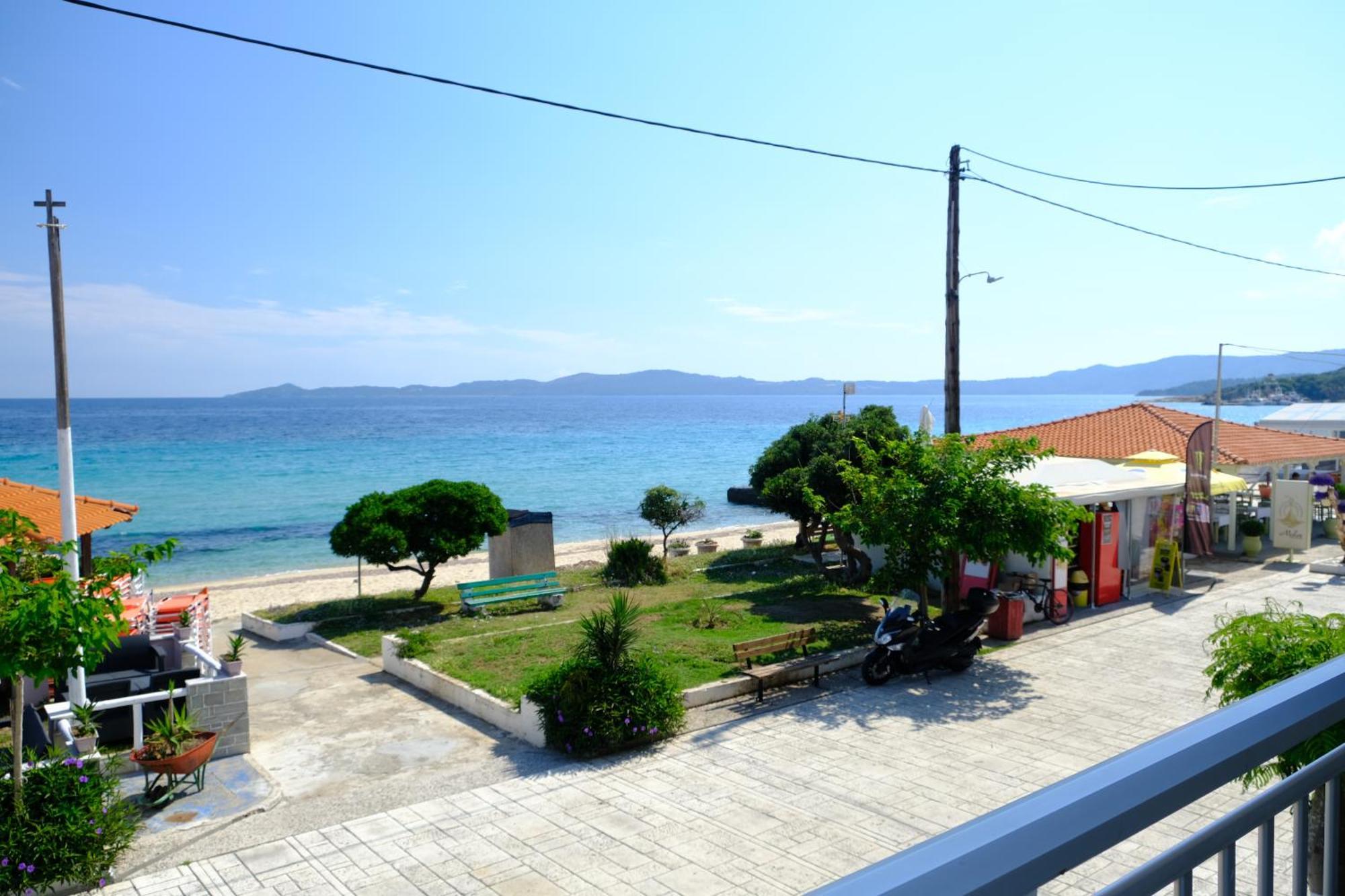 Mangoseaview Home1 Nea Roda Exterior foto